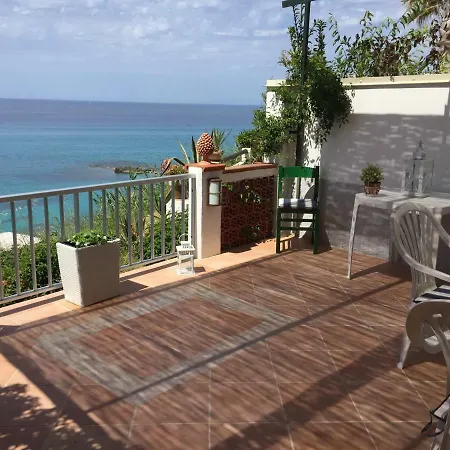 La Marinette Terrazzo Sul Mare アパート