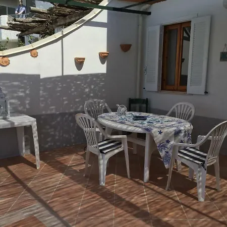 La Marinette Terrazzo Sul Mare * トロペーア
